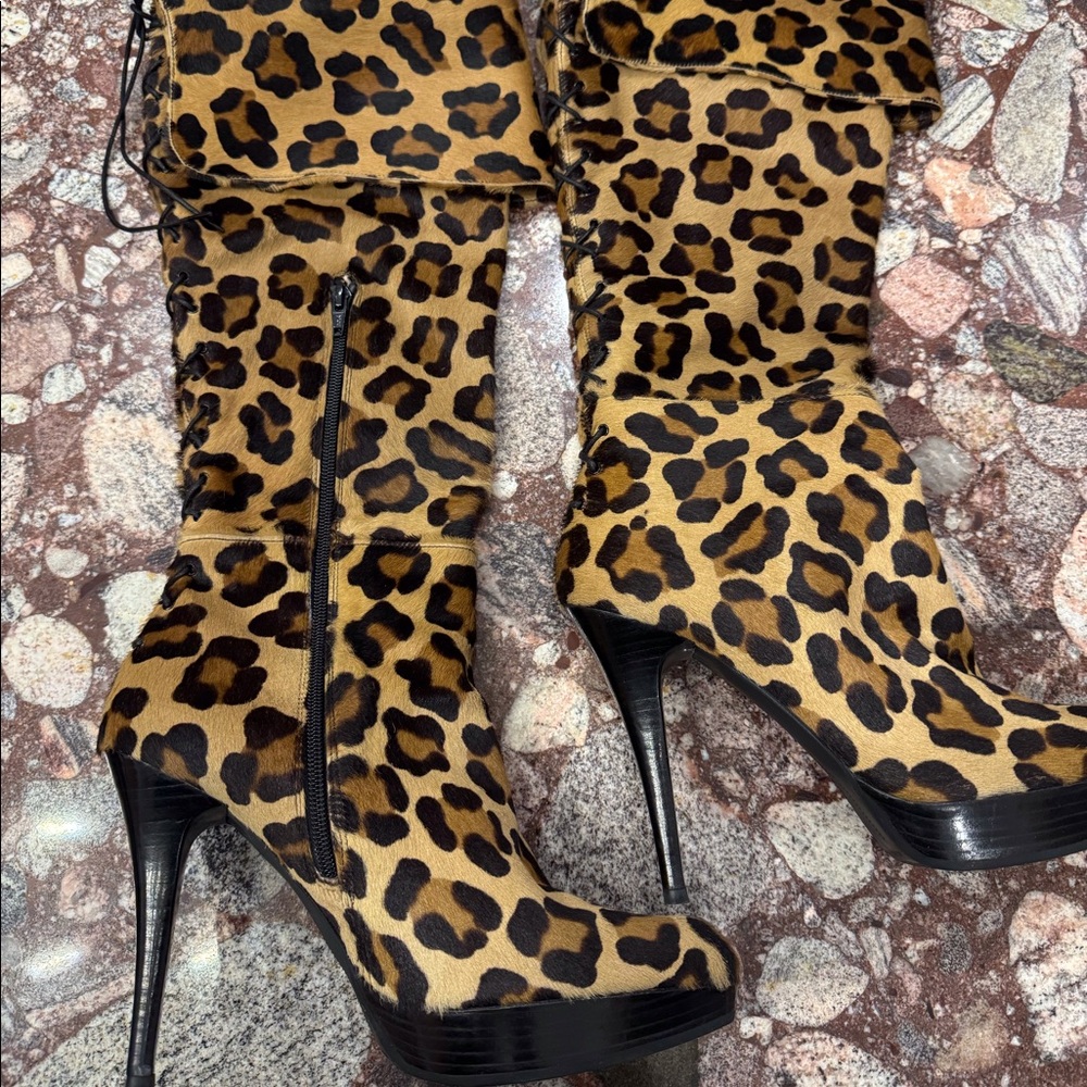 STUART WEITZMAN CALF HAIR BOOTS